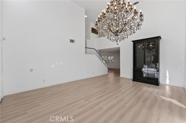 Detail Gallery Image 6 of 39 For 15552 Caravelle, Fontana,  CA 92336 - 4 Beds | 2/1 Baths