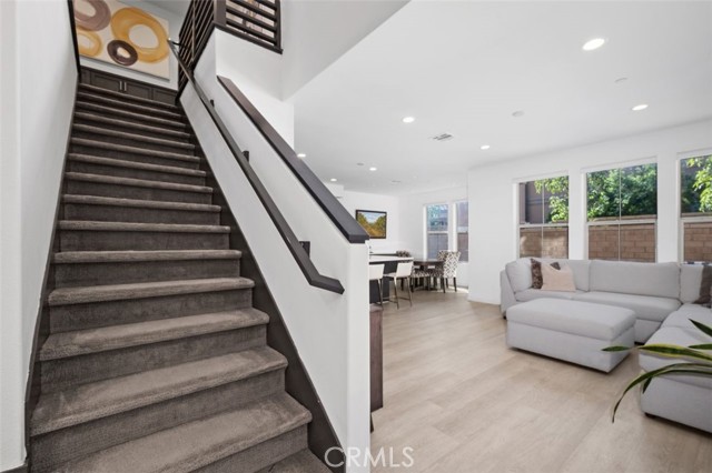 Detail Gallery Image 15 of 33 For 29 Prominence, Lake Forest,  CA 92630 - 3 Beds | 2/1 Baths