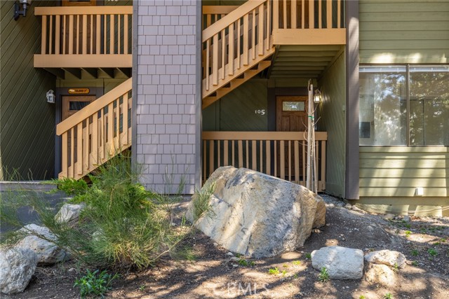152 Viewpoint Road, Mammoth Lakes CA: https://media.crmls.org/medias/23930cef-65ea-4006-a07c-f4fd71678550.jpg