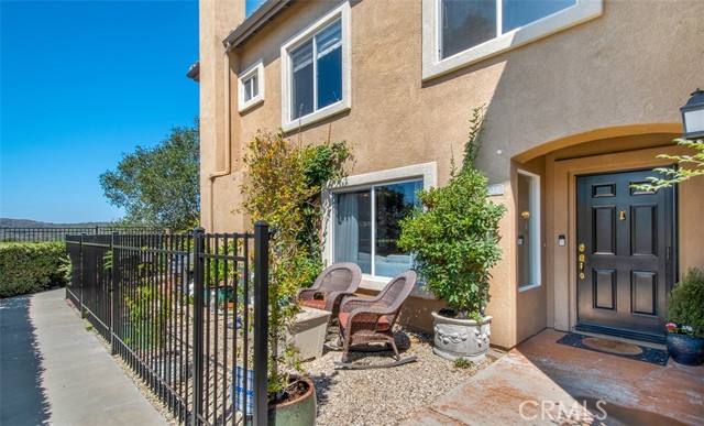 Detail Gallery Image 4 of 22 For 23 Lucente Ln, Aliso Viejo,  CA 92656 - 3 Beds | 2/1 Baths