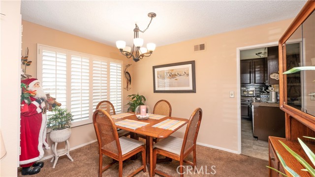 Detail Gallery Image 11 of 55 For 25912 Evergreen Rd, Laguna Hills,  CA 92653 - 4 Beds | 2/1 Baths