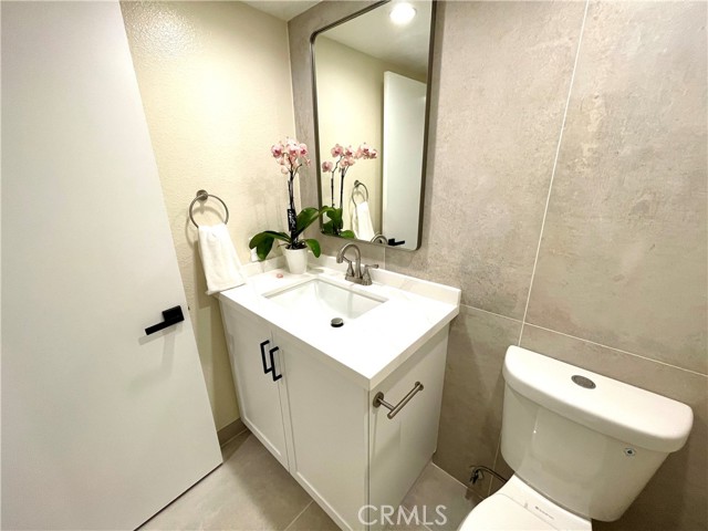 Detail Gallery Image 10 of 24 For 22271 Erwin St, Woodland Hills,  CA 91367 - 3 Beds | 2/1 Baths