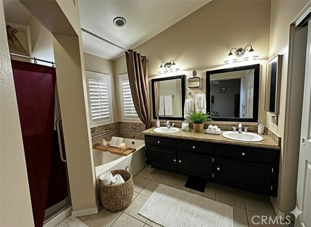 Detail Gallery Image 7 of 8 For 13177 Eclipse, Victorville,  CA 92392 - 5 Beds | 3 Baths