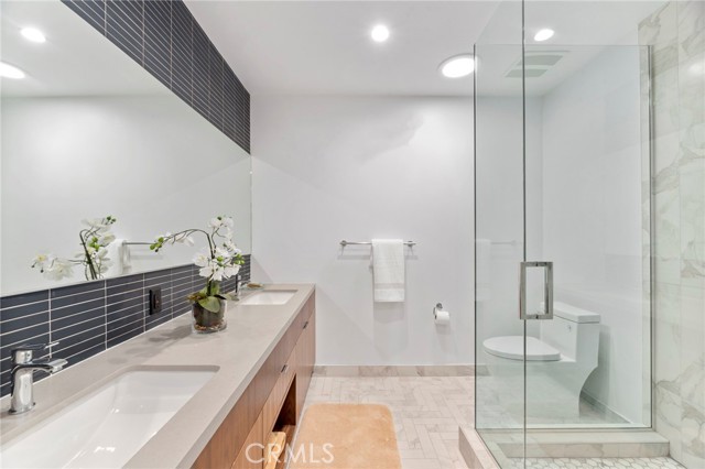 928 Juanita Avenue, Redondo Beach, California 90277, 4 Bedrooms Bedrooms, ,1 BathroomBathrooms,Residential,Sold,Juanita,SB21120693