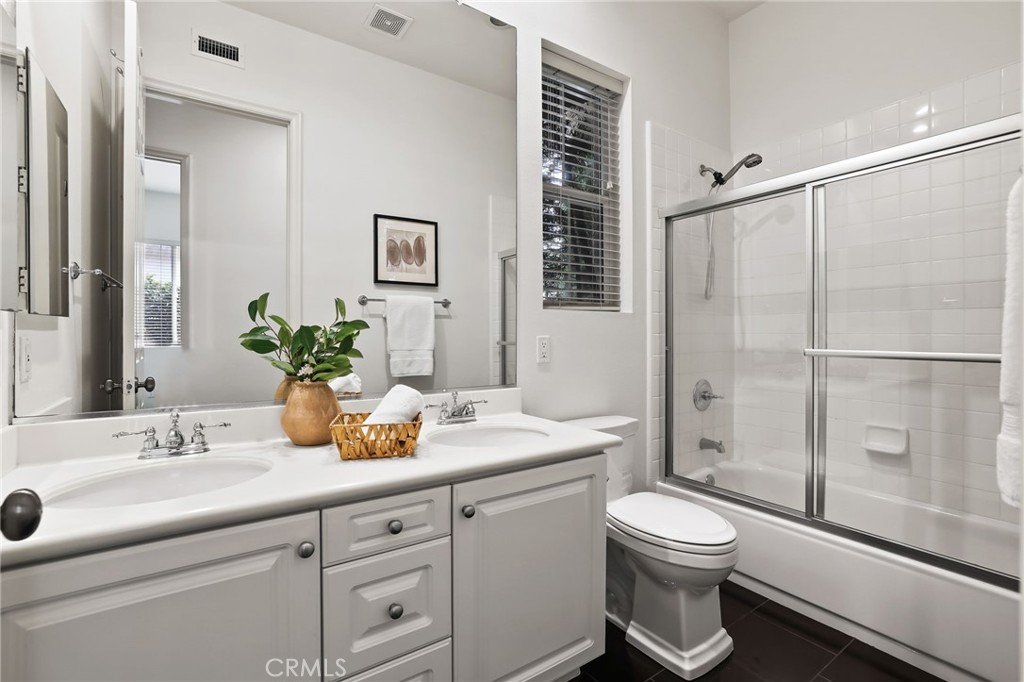 MLS #OC25229968 image #31