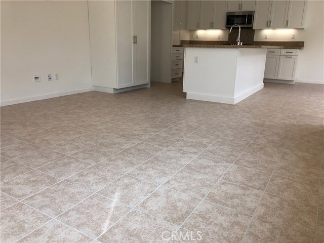 90 Lavender, Lake Forest CA: https://media.crmls.org/medias/239712ab-9610-497b-9692-18838ab28a80.jpg