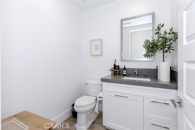 Detail Gallery Image 42 of 69 For 20300 W Windsor Ln, Northridge,  CA 91326 - 5 Beds | 6 Baths