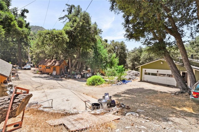 Detail Gallery Image 20 of 37 For 501 S Mountain Ave, Mt Baldy,  CA 91759 - 8 Beds | 4 Baths
