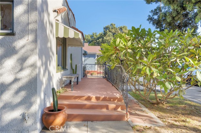 Detail Gallery Image 6 of 54 For 225 E 56th St, Long Beach,  CA 90805 - 3 Beds | 2 Baths