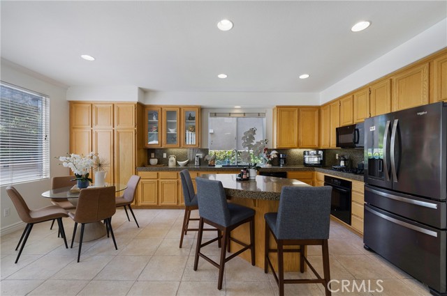 2 Westgate, Irvine CA: https://media.crmls.org/medias/239aa224-4fda-4aa4-857d-797cd8d6fca3.jpg