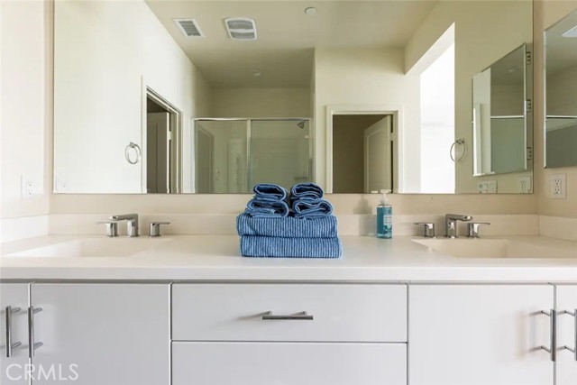 Detail Gallery Image 10 of 19 For 927 E Mason Ln #38,  Anaheim,  CA 92805 - 3 Beds | 2/1 Baths