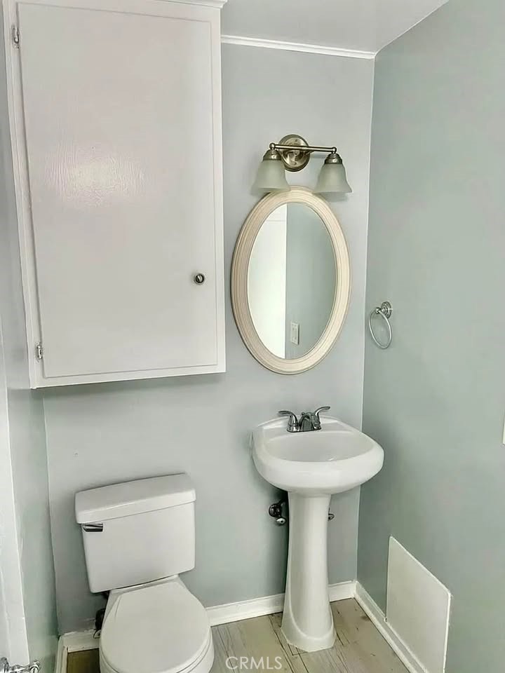 https://media.crmls.org/medias/239ad5b4-f437-41c4-bd4c-e7603bd1a3a7.jpg?preset=X-Large