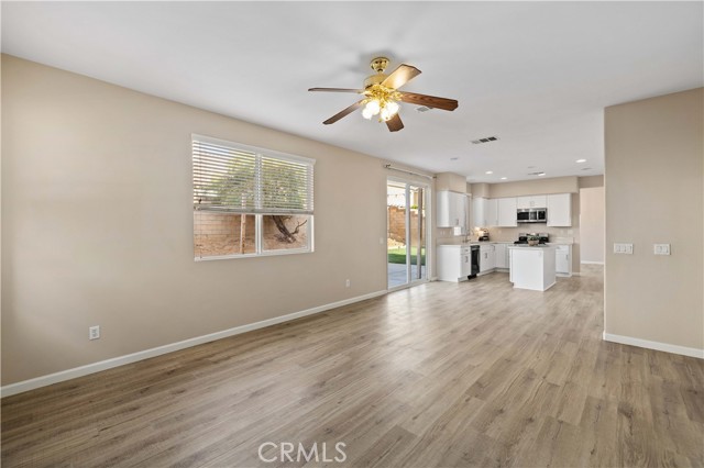 43342 Harbor, Lancaster CA: https://media.crmls.org/medias/239b362d-74cb-4232-b413-a4cd3d9ebbdd.jpg
