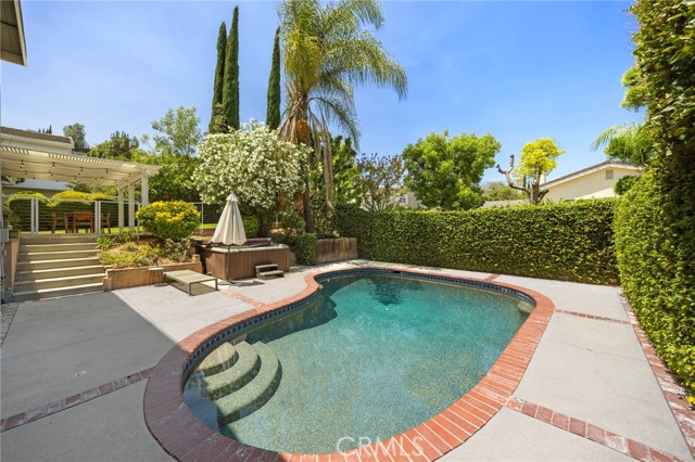 4135 Picasso Avenue, Woodland Hills CA: https://media.crmls.org/medias/239b9700-5c07-4a3f-b75f-d7d4b1bf4ef6.jpg