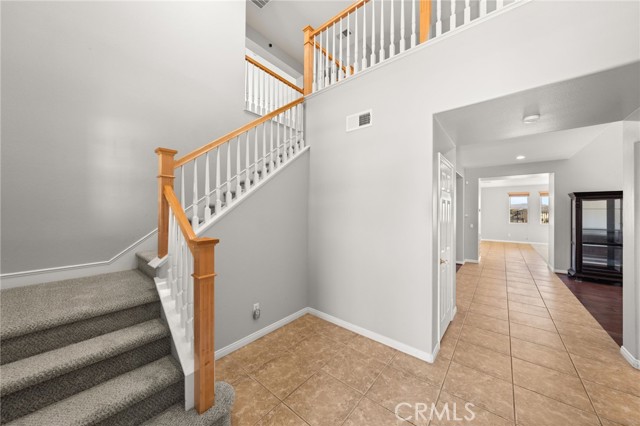 16219 Skyridge Drive, Riverside CA: https://media.crmls.org/medias/239ba499-a8ca-4afd-ba9a-d44f95b96c5f.jpg