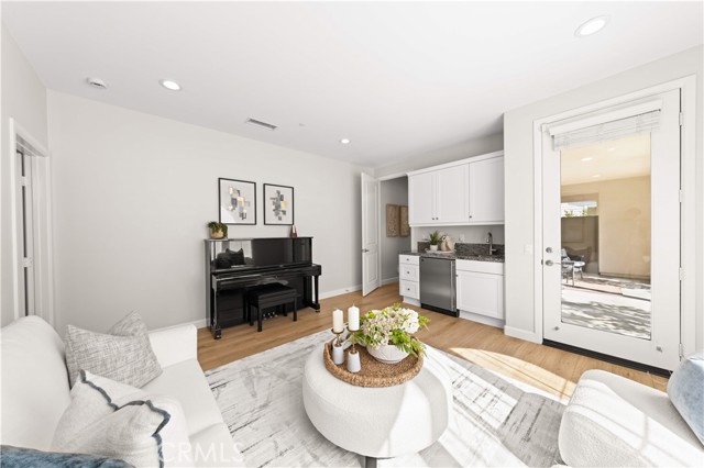 Detail Gallery Image 29 of 63 For 109 Bumblebee, Irvine,  CA 92618 - 4 Beds | 3/1 Baths