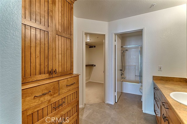 Detail Gallery Image 28 of 49 For 215 S Cross Creek Rd #E,  Orange,  CA 92869 - 1 Beds | 1 Baths