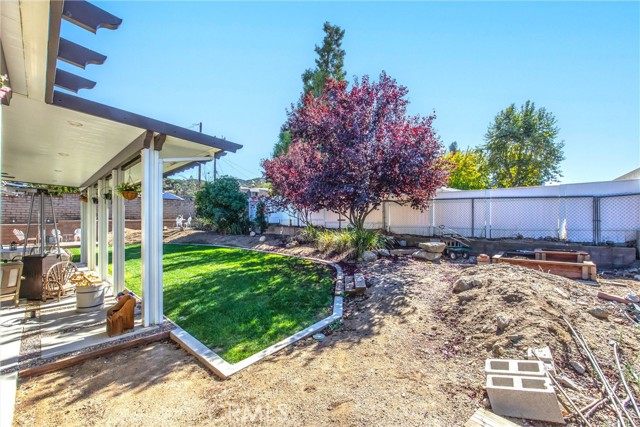 11336 Acropolis Drive, Yucaipa CA: https://media.crmls.org/medias/239cc77b-f339-4b93-a783-b07a77e70b19.jpg