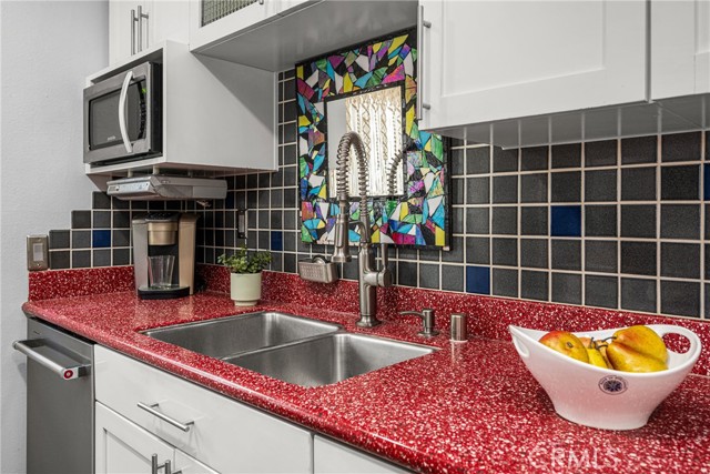 Detail Gallery Image 17 of 50 For 308 12th, Huntington Beach,  CA 92648 - 2 Beds | 1 Baths