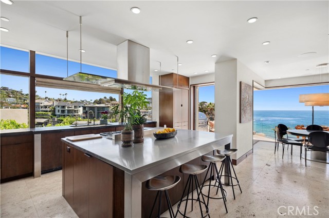 88 Emerald, Laguna Beach CA: https://media.crmls.org/medias/239e1944-9aa6-4430-8a13-5e476a0dd6a5.jpg