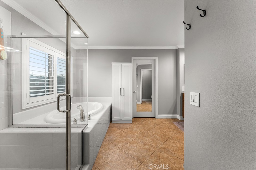 MLS #IV25160010 image #36