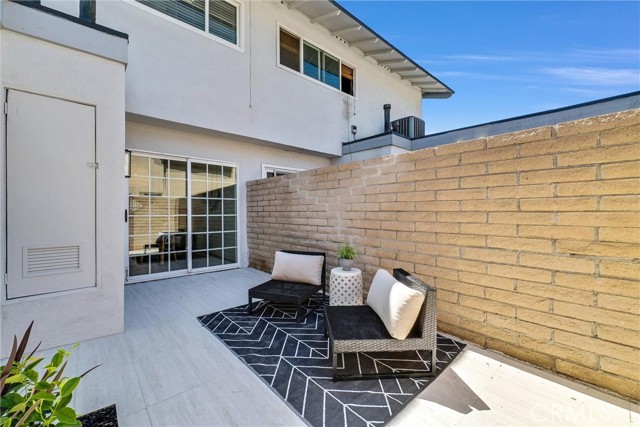 Detail Gallery Image 20 of 28 For 1339 Cameo Ln, Fullerton,  CA 92831 - 2 Beds | 1/1 Baths