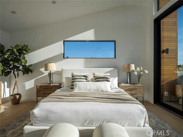 Detail Gallery Image 16 of 24 For 1033 Palms Bld, Venice,  CA 90291 - 5 Beds | 5/1 Baths