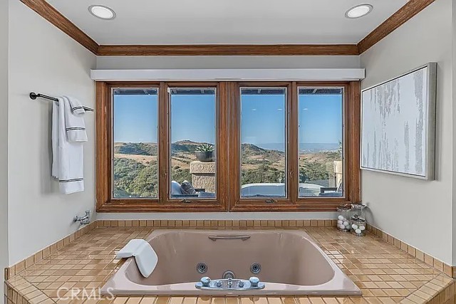 Detail Gallery Image 24 of 37 For 868 Avenida Acapulco, San Clemente,  CA 92672 - 5 Beds | 4/1 Baths