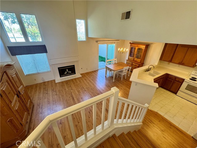 Detail Gallery Image 3 of 20 For 2001 via Como #103,  Corona,  CA 92881 - 3 Beds | 2/1 Baths