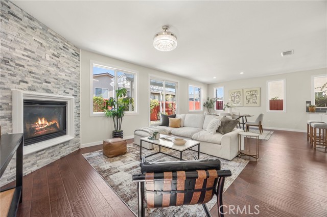 Detail Gallery Image 4 of 57 For 17533 Sagebrush Way, Carson,  CA 90746 - 3 Beds | 3 Baths
