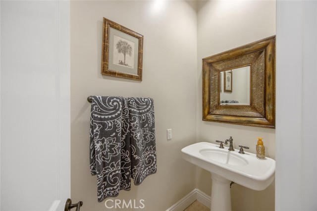 Detail Gallery Image 26 of 62 For 21120 Placerita Canyon Rd, Newhall,  CA 91321 - 5 Beds | 6 Baths