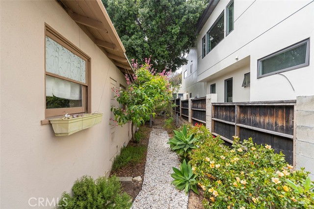 717 Juanita Avenue, Redondo Beach, California 90277, 3 Bedrooms Bedrooms, ,1 BathroomBathrooms,Residential,Sold,Juanita,SB23072511