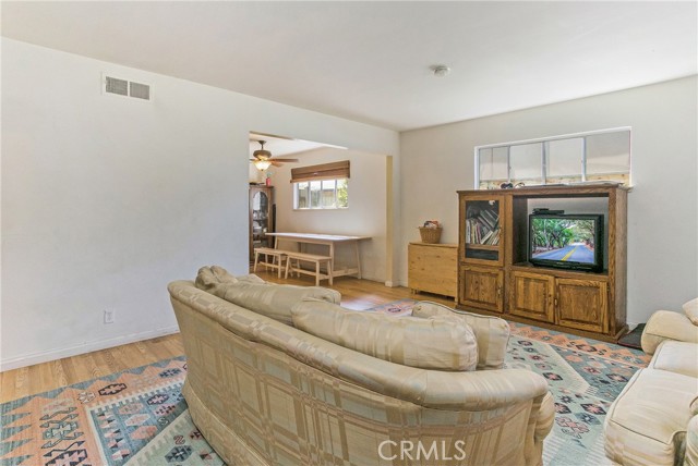 Detail Gallery Image 9 of 25 For 2234 Avalon St, Costa Mesa,  CA 92627 - 3 Beds | 2 Baths
