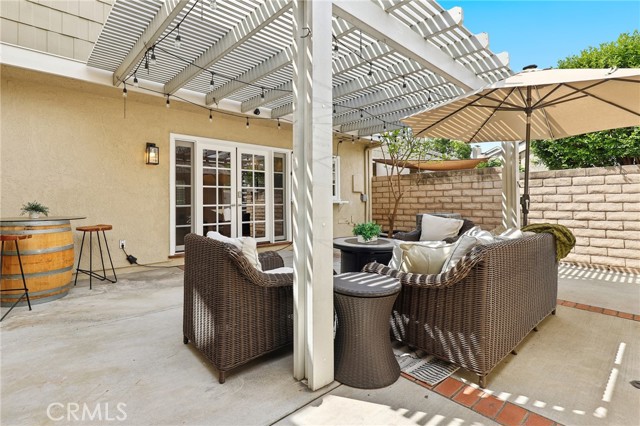 14 Black Oak, Irvine CA: https://media.crmls.org/medias/23a0c0ad-6939-406f-907f-a2798260fe03.jpg