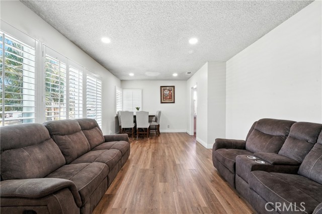 10507 Ben Avon Street, Whittier CA: https://media.crmls.org/medias/23a1a630-5b74-4c30-b1cb-a0f7cf58ca15.jpg