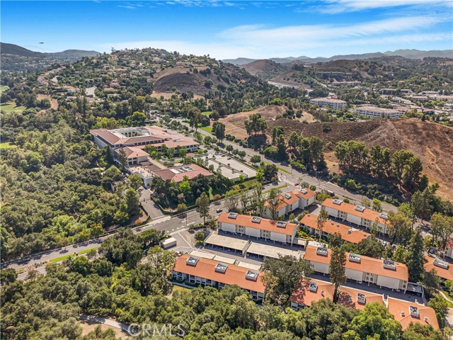 Detail Gallery Image 45 of 52 For 23675 Park Capri #24,  Calabasas,  CA 91302 - 2 Beds | 2 Baths