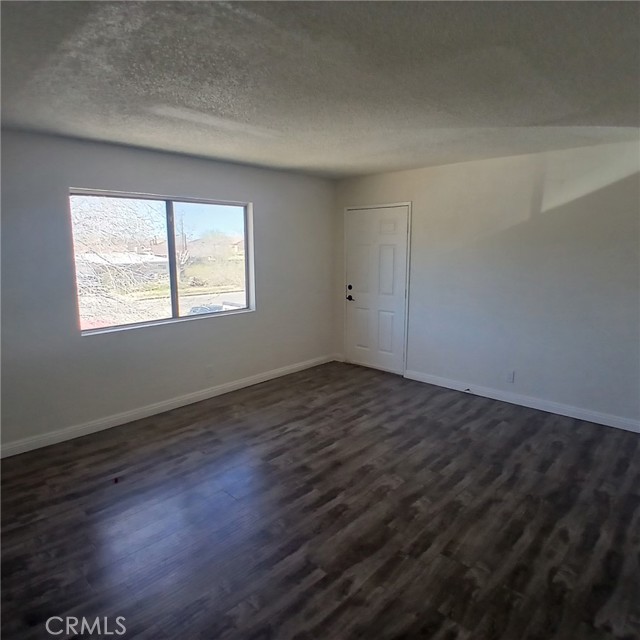 Detail Gallery Image 4 of 16 For 509 E Avenue Q-2 #B,  Palmdale,  CA 93550 - 2 Beds | 2 Baths