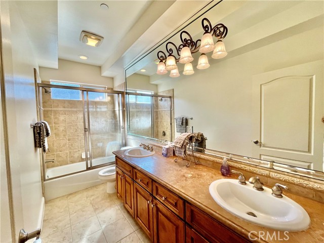 Detail Gallery Image 10 of 65 For 227 S Helberta Ave #B,  Redondo Beach,  CA 90277 - 4 Beds | 3/1 Baths