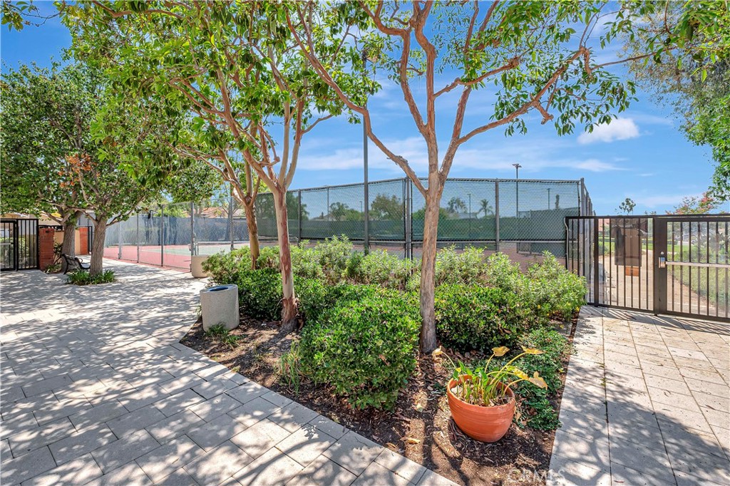 MLS #OC25183386 img 35