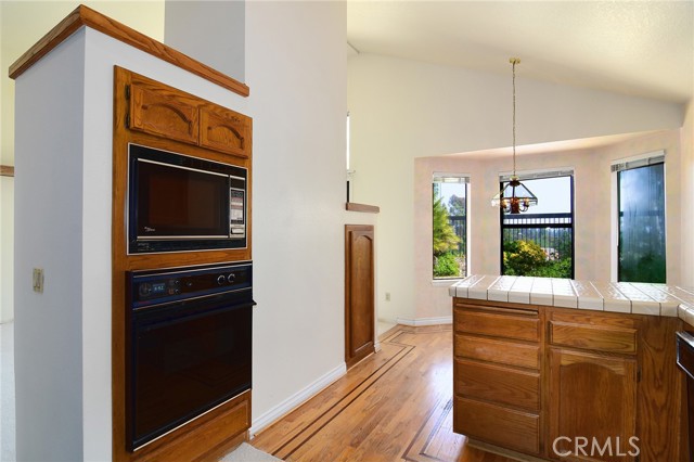 Detail Gallery Image 12 of 24 For 8022 Valley Flores Dr, West Hills,  CA 91304 - 3 Beds | 2 Baths