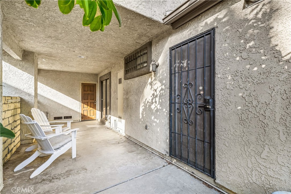 https://media.crmls.org/medias/23a304b9-dcde-4996-8f43-8dfede8c98a5.jpg?preset=X-Large