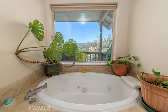 Detail Gallery Image 22 of 53 For 19928 Jigsaw Rd, Hidden Valley Lake,  CA 95467 - 3 Beds | 2 Baths