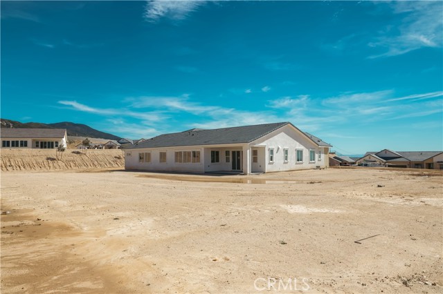 Detail Gallery Image 10 of 11 For 3590 W. Emerson Ct, San Bernardino,  CA 92407 - 5 Beds | 4/1 Baths