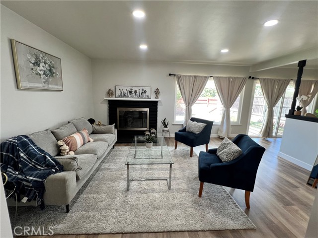 Detail Gallery Image 6 of 33 For 1135 W Coolfield Dr, Covina,  CA 91722 - 3 Beds | 2/1 Baths