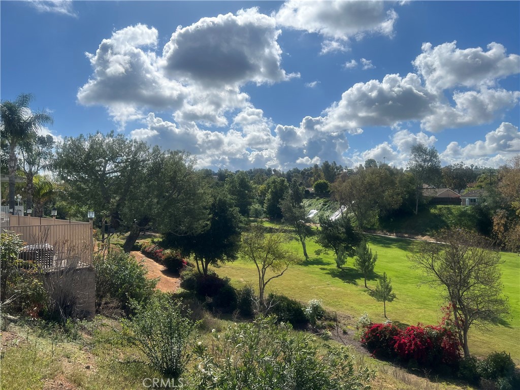 https://media.crmls.org/medias/23a3e3ed-e07f-4f82-820f-838329e71e20.jpg?preset=X-Large