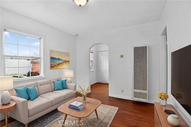 Front Image Thumbnail for CRSR25264094