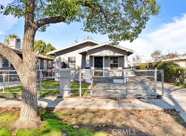 Image 2 of 40 For 2401 Hedges Avenue