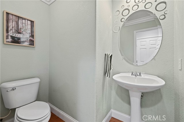 Detail Gallery Image 13 of 34 For 24303 Las Palmas St, Valencia,  CA 91355 - 4 Beds | 3 Baths