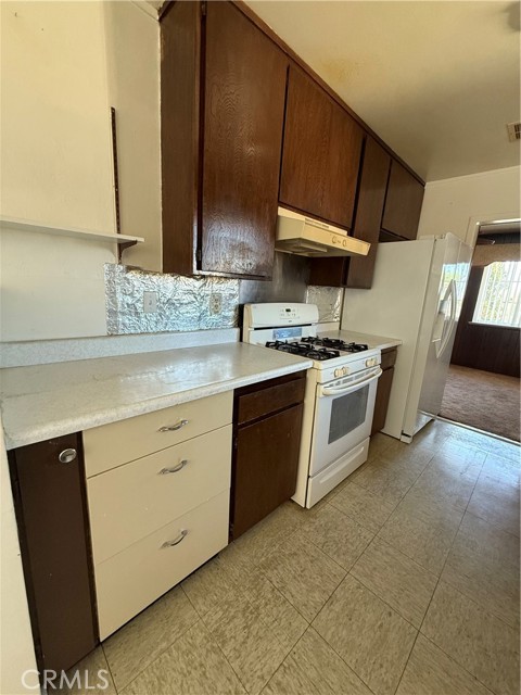 72400 El Paseo Drive, 29 Palms CA: https://media.crmls.org/medias/23a54632-ce4f-4a56-9c57-b22df270bbda.jpg