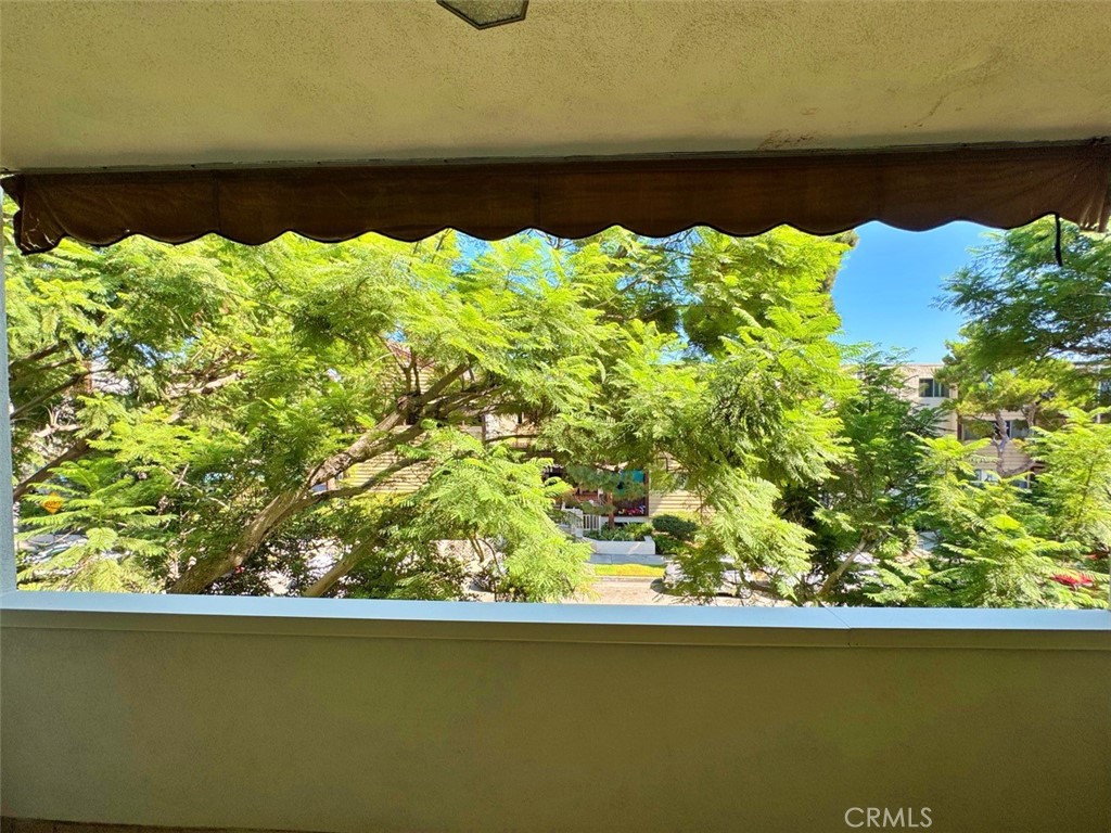 https://media.crmls.org/medias/23a5e1cf-dc49-48dd-b295-7043fba96dc3.jpg?preset=X-Large